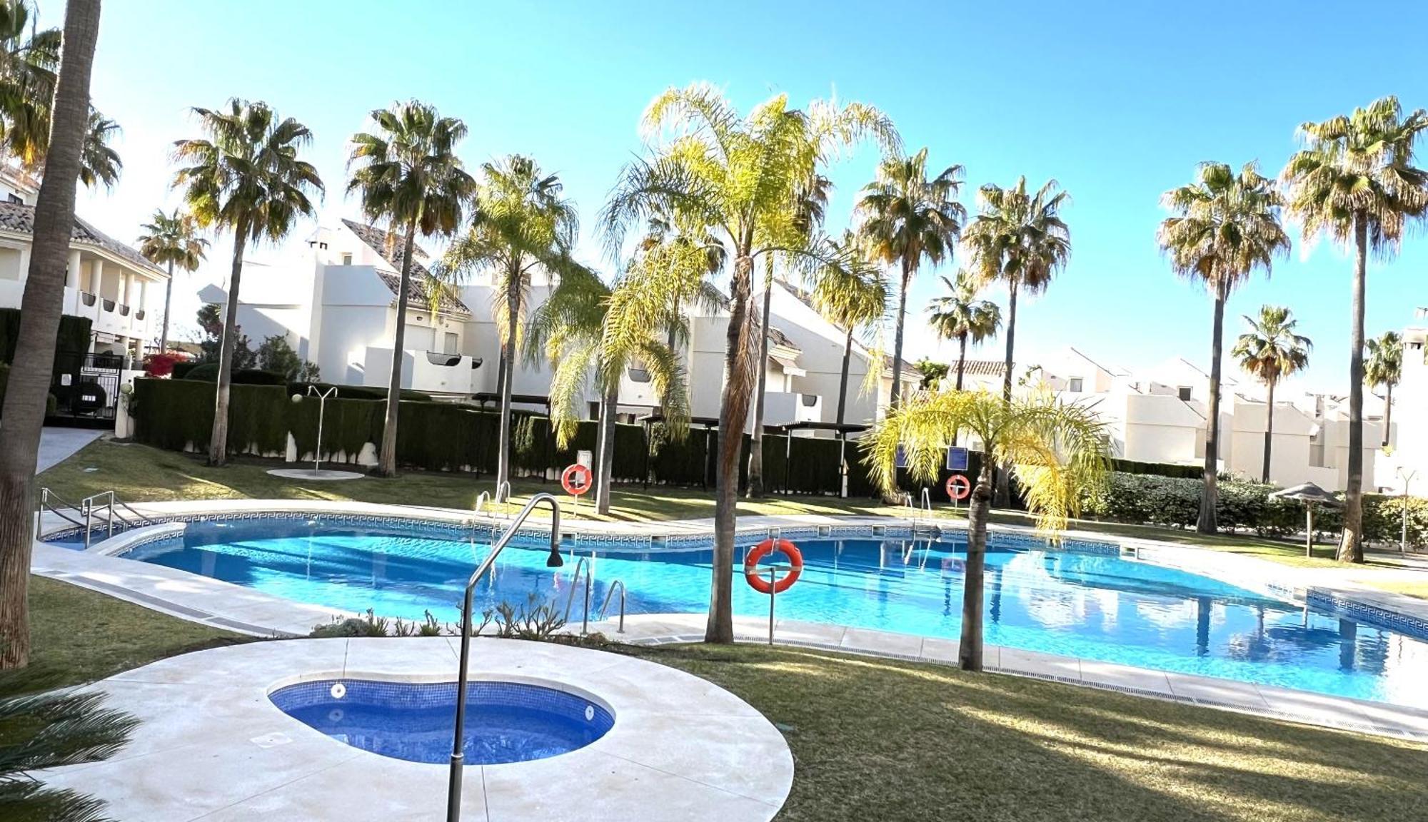 Stylish Townhouse In Beachfront Complex 马尔韦利亚 外观 照片